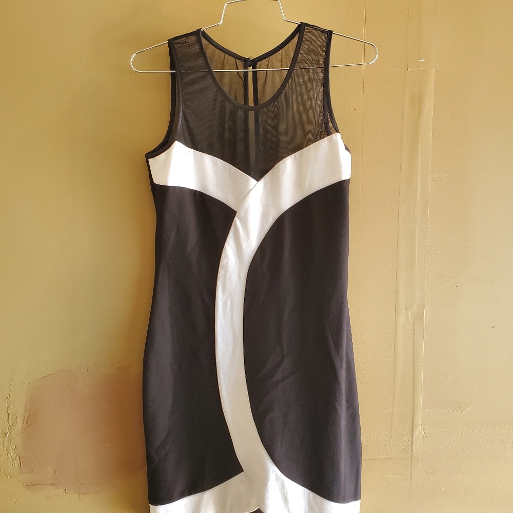 Women Sabora / white & black / Dress sz Large